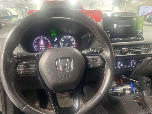 Used 2023 Honda HR-V Sport image 3