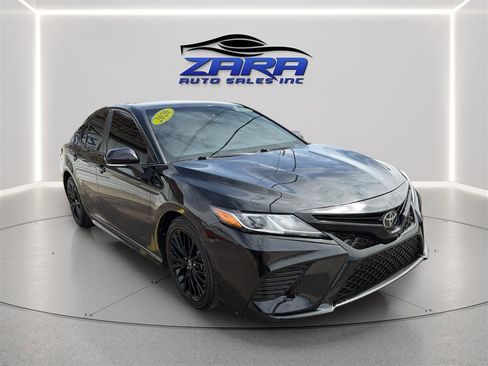 Used 2020 Toyota Camry SE image 9