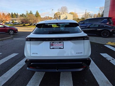 Used 2024 Nissan Ariya FWD image 8