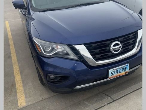 Used 2017 Nissan Pathfinder SL w/ SL Premium Package image 1