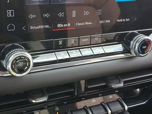 Used 2025 GMC Canyon Elevation image 20