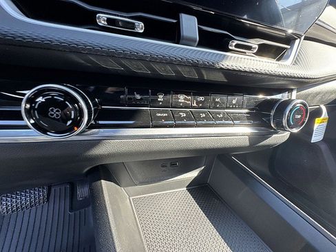 New 2026 Chevrolet Equinox LT w/ Midnight Edition image 16