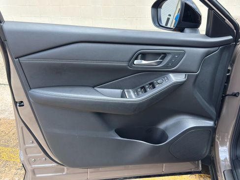 Used 2024 Nissan Rogue SL w/ SL Premium Package FWD image 42