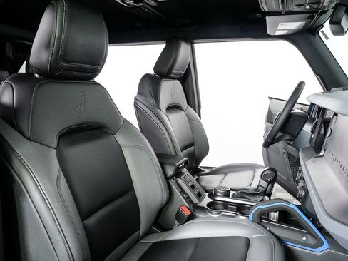 Used 2024 Ford Bronco Black Diamond image 21