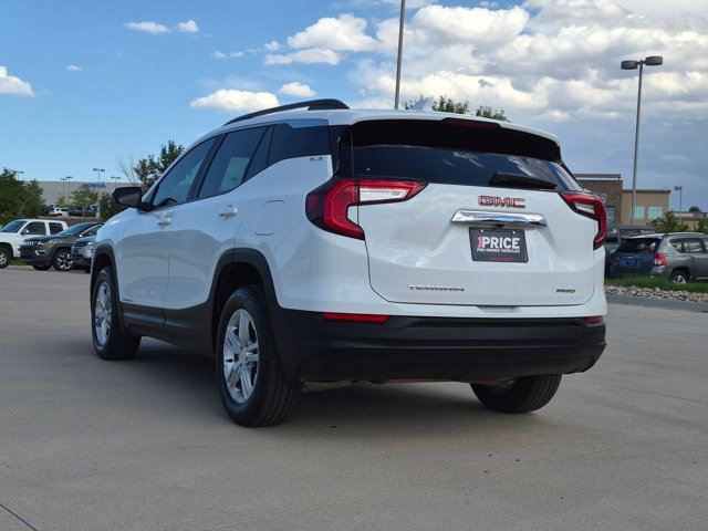 Used 2024 GMC Terrain SLE w/ Driver Convenience Package AWD/4WD image 8