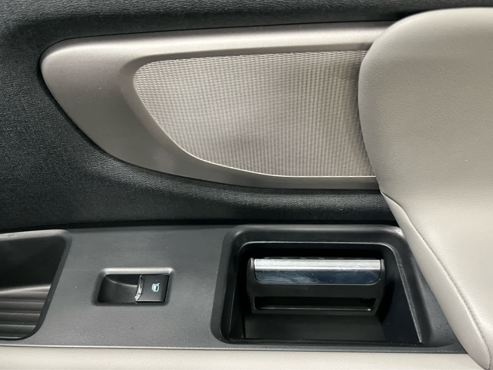 Certified 2025 Ford Expedition Active AWD/4WD image 39