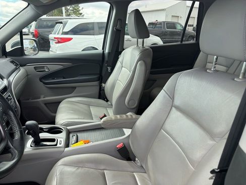 Used 2017 Honda Pilot EX-L image 12