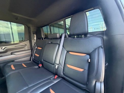 Used 2025 GMC Sierra 1500 AT4 w/ AT4 Premium Package AWD/4WD image 22