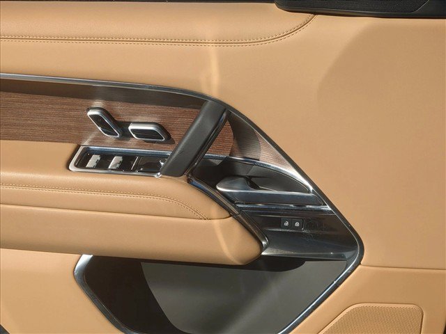 Used 2024 Land Rover Range Rover SE AWD/4WD image 9