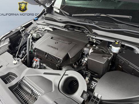 Used 2024 Honda Pilot Sport image 14