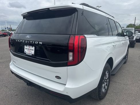 Used 2025 Ford Expedition Active AWD/4WD image 10