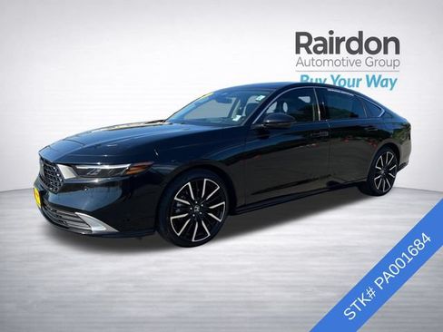 Used 2023 Honda Accord Touring image 3