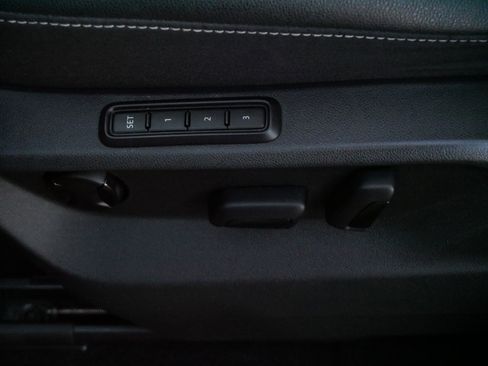 Certified 2021 Volkswagen Atlas SEL w/ MDO Package (Bench Seat) image 18