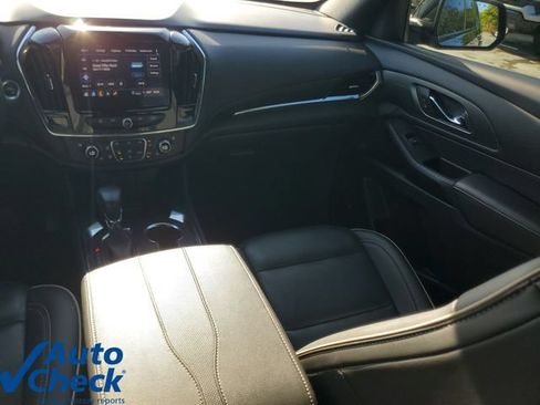 Used 2023 Chevrolet Traverse Premier w/ Redline Edition FWD image 17