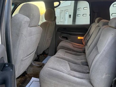 Used 2003 Chevrolet Suburban LS image 12