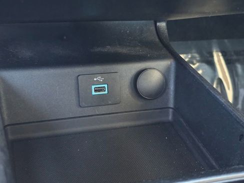 Used 2018 Ford Fusion SE image 22