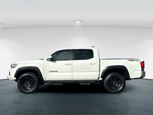 Used 2016 Toyota Tacoma TRD Off-Road w/ Towing Package RWD image 3
