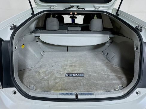 Used 2015 Toyota Prius Prime Plug-In Hybrid image 30