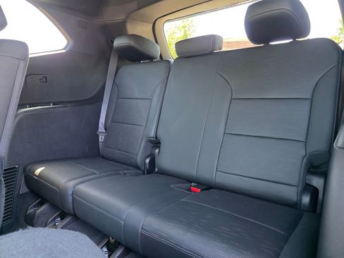 Certified 2025 Buick Enclave Sport Touring FWD image 29