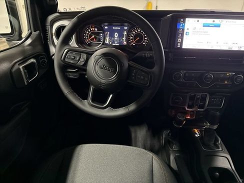 New 2026 Jeep Gladiator Mojave AWD/4WD image 11