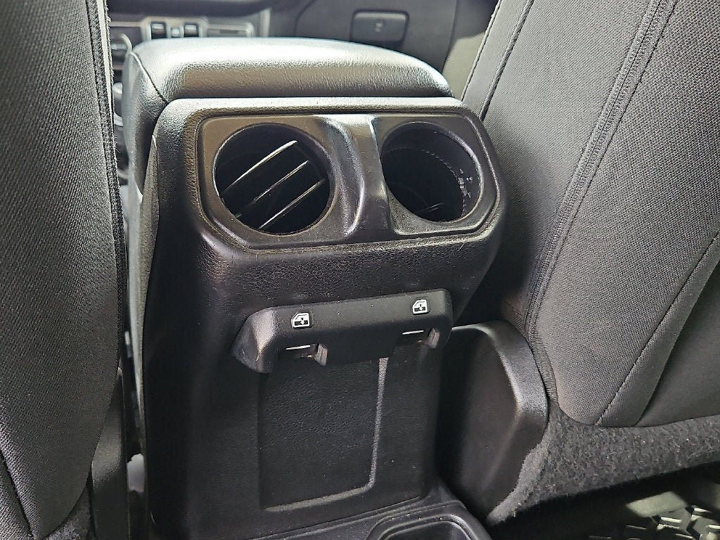 Used 2019 Jeep Wrangler Unlimited Sport S AWD/4WD image 20