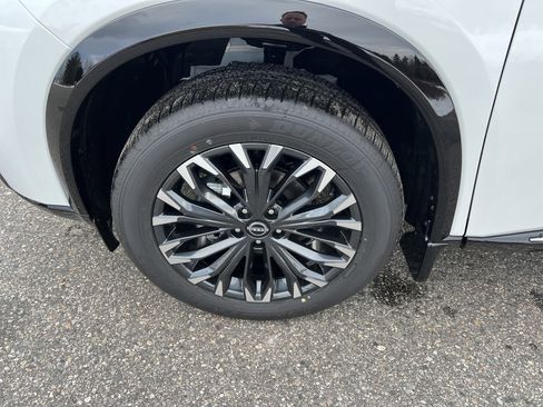 New 2026 Nissan Rogue Platinum image 11