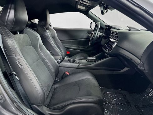 Used 2024 Nissan Z Performance w/ Floor Mat Package image 32