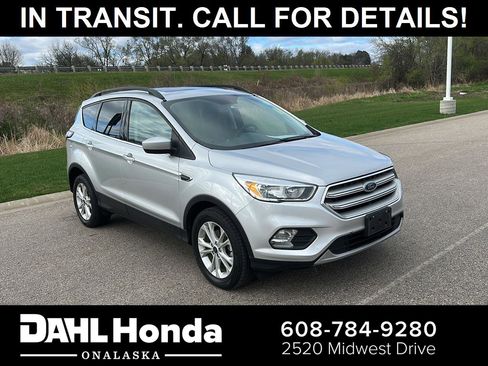 Used 2018 Ford Escape SE image 1