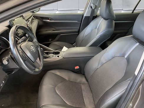 Used 2023 Toyota Camry XSE image 7