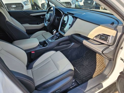 Used 2025 Subaru Outback Limited AWD/4WD image 12