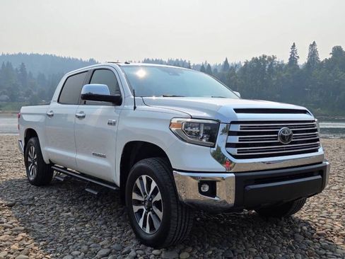 Used 2018 Toyota Tundra Limited AWD/4WD image 9