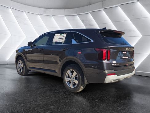 New 2026 Kia Sorento LX FWD image 3