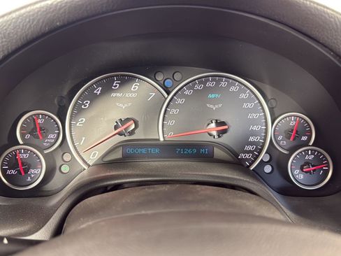 Used 2006 Chevrolet Corvette Coupe w/ Preferred Equipment Group RWD image 12