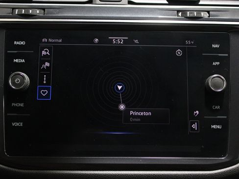 Used 2021 Volkswagen Tiguan SEL Premium R-Line image 12