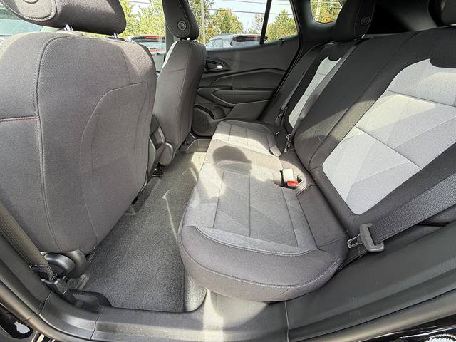 New 2026 Chevrolet Trax RS w/ Sunroof Package FWD image 15