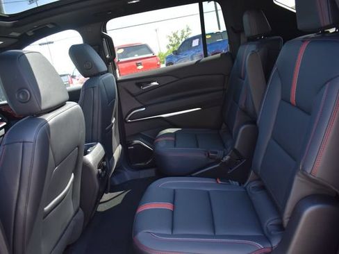 New 2026 Chevrolet Traverse RS w/ LPO, Floor Liner Package AWD/4WD image 25