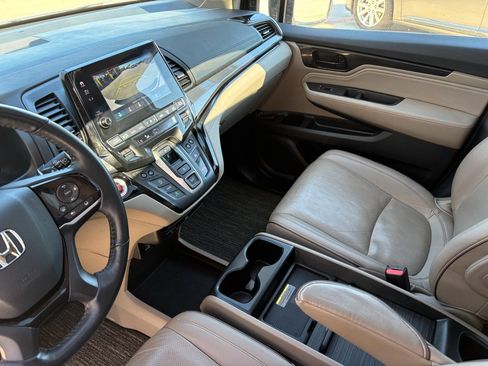 Certified 2024 Honda Odyssey Elite image 18