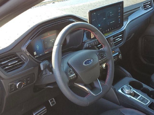 Used 2024 Ford Escape ST-Line w/ Tech Pack #1 AWD/4WD image 7