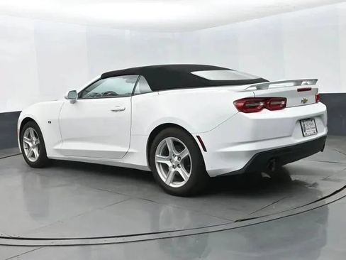Used 2023 Chevrolet Camaro LT RWD image 9
