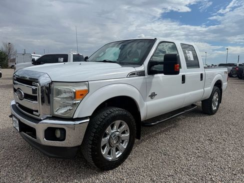 Used 2014 Ford F250 XLT w/ FX4 Off-Road Package AWD/4WD image 4