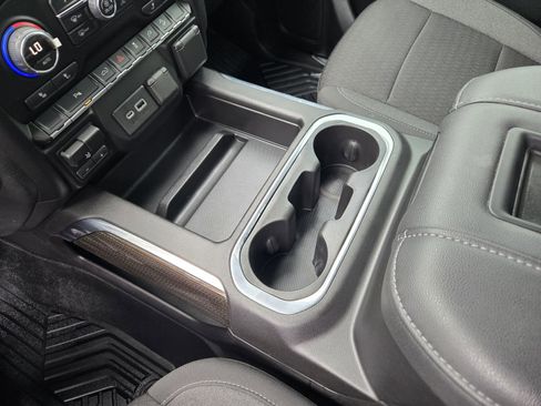 Used 2022 Chevrolet Silverado 1500 LT Trail Boss w/ Convenience Package II AWD/4WD image 18