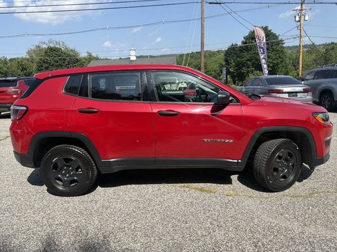 Used 2018 Jeep Compass Sport w/ Cold Weather Group AWD/4WD image 5