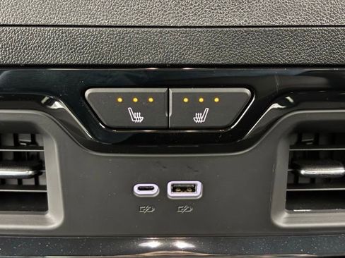 New 2026 GMC Sierra 1500 AT4 w/ Technology Package image 7