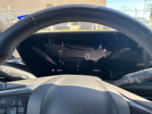 Used 2025 Buick Envista Sport Touring image 38