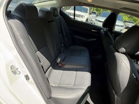 Used 2023 Nissan Altima 2.5 SL AWD/4WD image 10