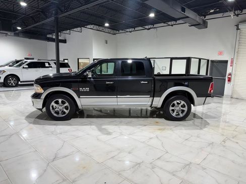 Used 2016 RAM 1500 Laramie w/ Convenience Group image 9