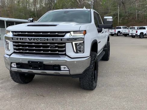 Used 2022 Chevrolet Silverado 3500 LTZ w/ LTZ Convenience Package image 11