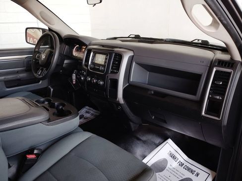 Used 2018 RAM 1500 Express AWD/4WD image 13