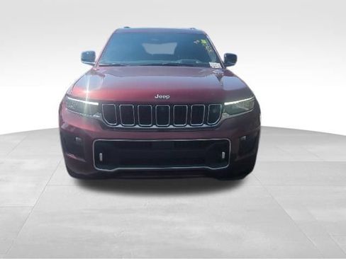 Used 2025 Jeep Grand Cherokee Overland w/ Adv Protech Group III AWD/4WD image 3