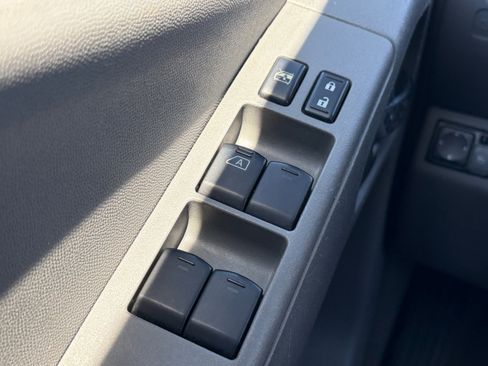 Used 2017 Nissan Frontier SV w/ SV Value Truck Package image 16